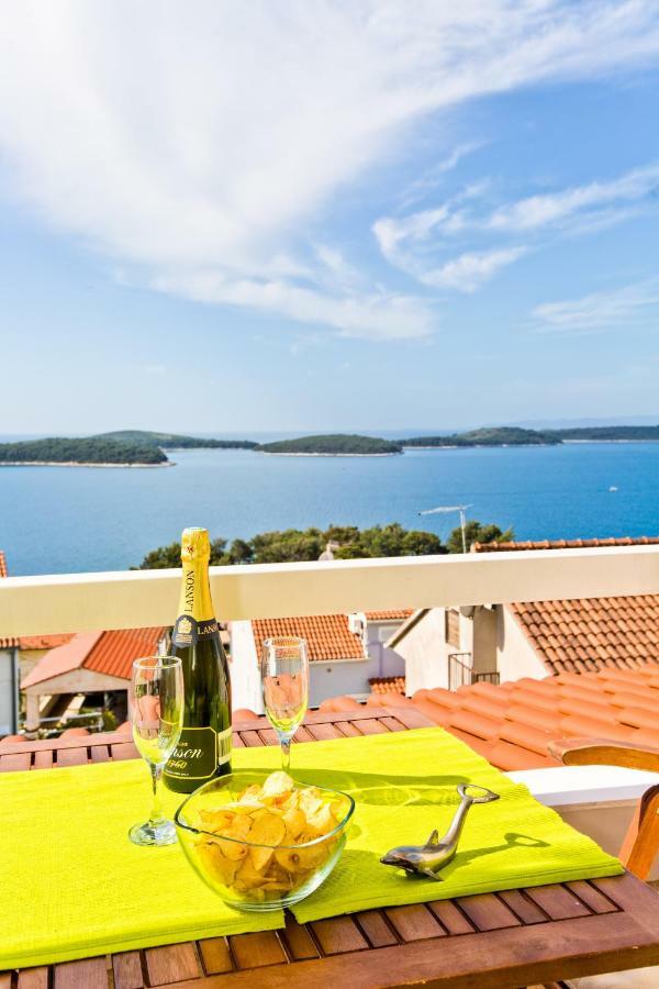 Apartments Tatjana Dominis Hvar Town Exterior photo